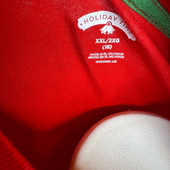 Red Shark Wrapped in Christmas Lights Long Sleeve Graphic Tee Size XXL - Picture 3 of 4